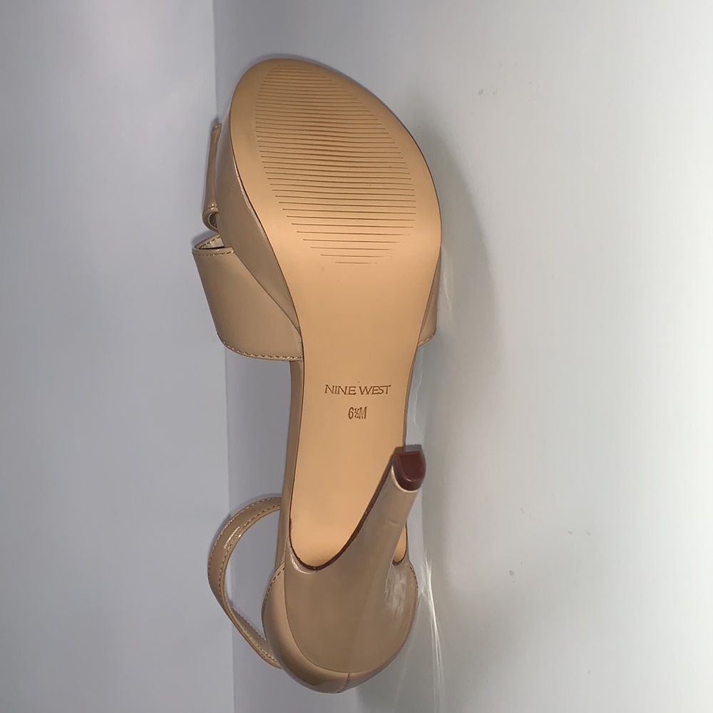 Women’s NINE WEST Nude Pencil Heels - Picture 6 of 6